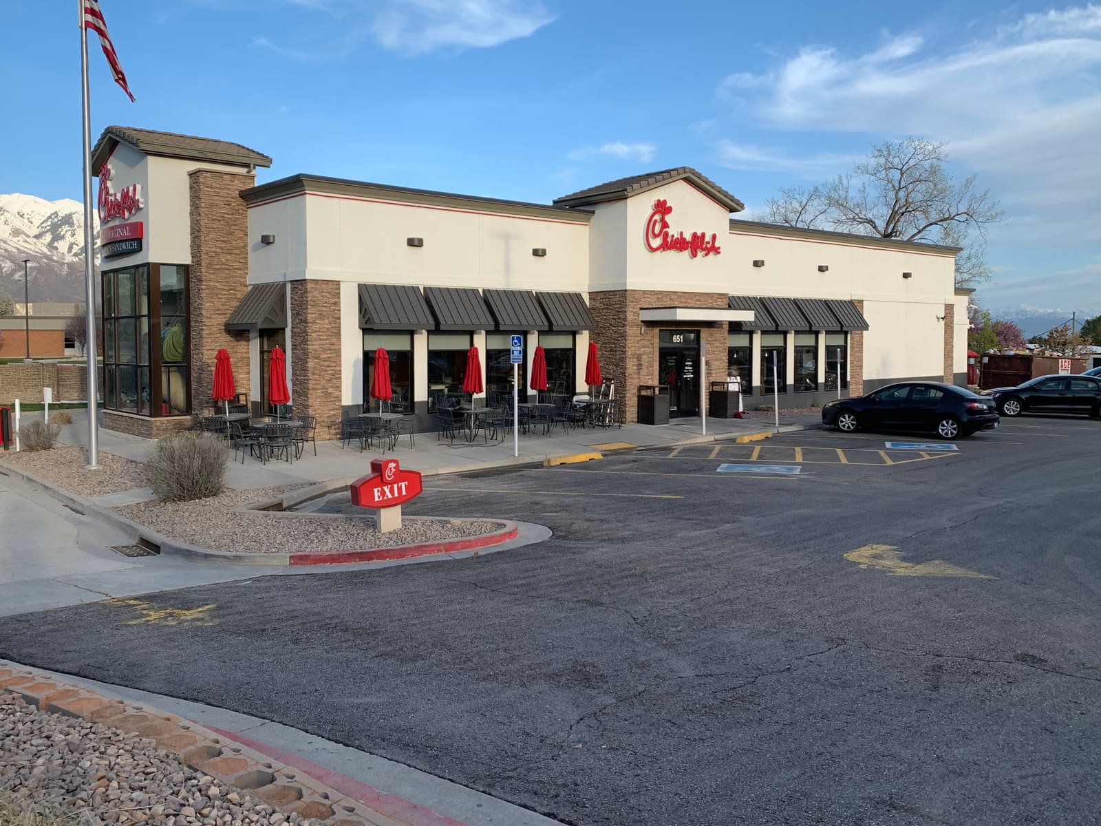 Restaurant lot and patio after cleaning